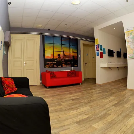 Onefam Home Hostel Prague